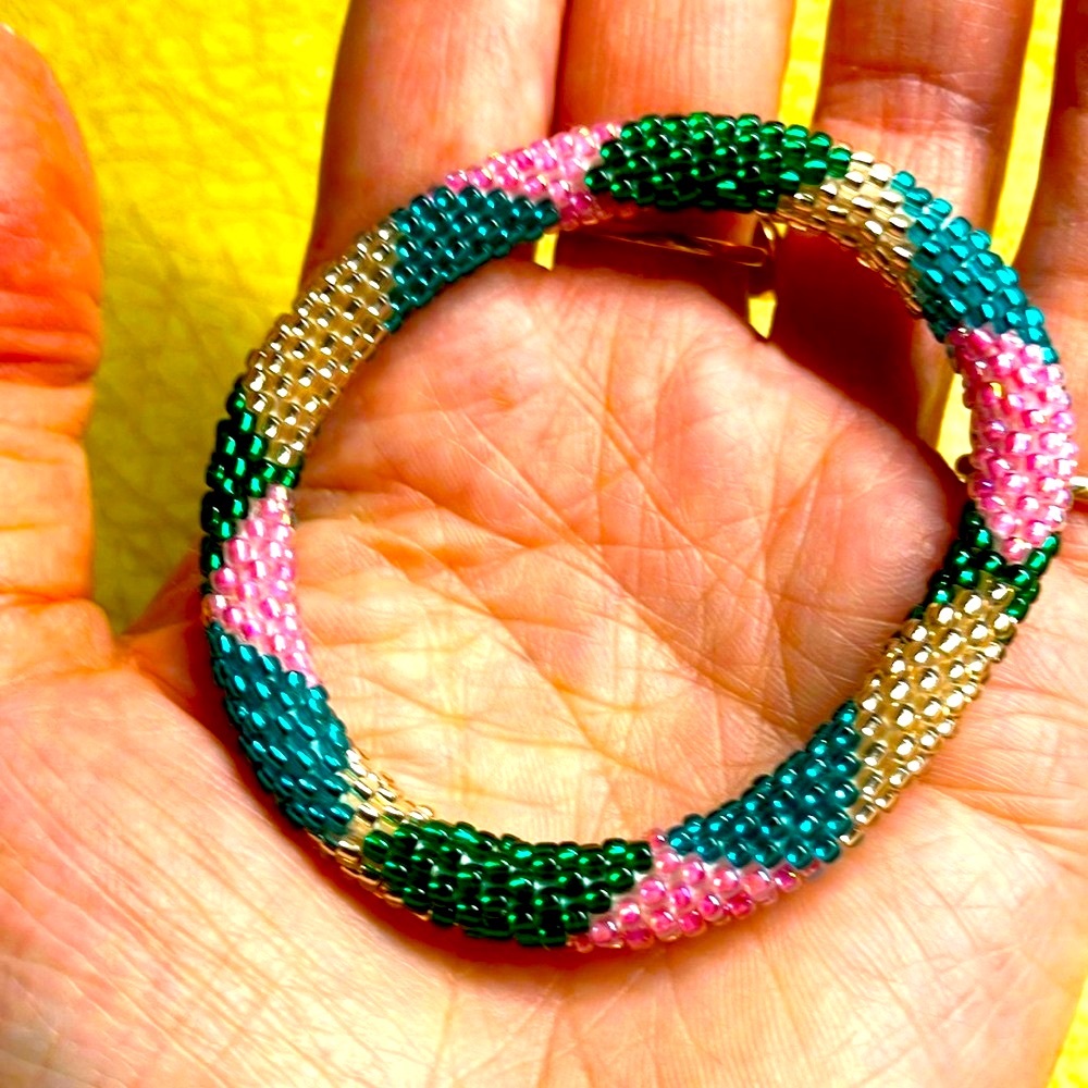 Handmade Beaded Bracelet Std Sz 6 1/2” pink rose gold green aqua diamond shaped